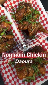Nomnom Chickin, Daoura